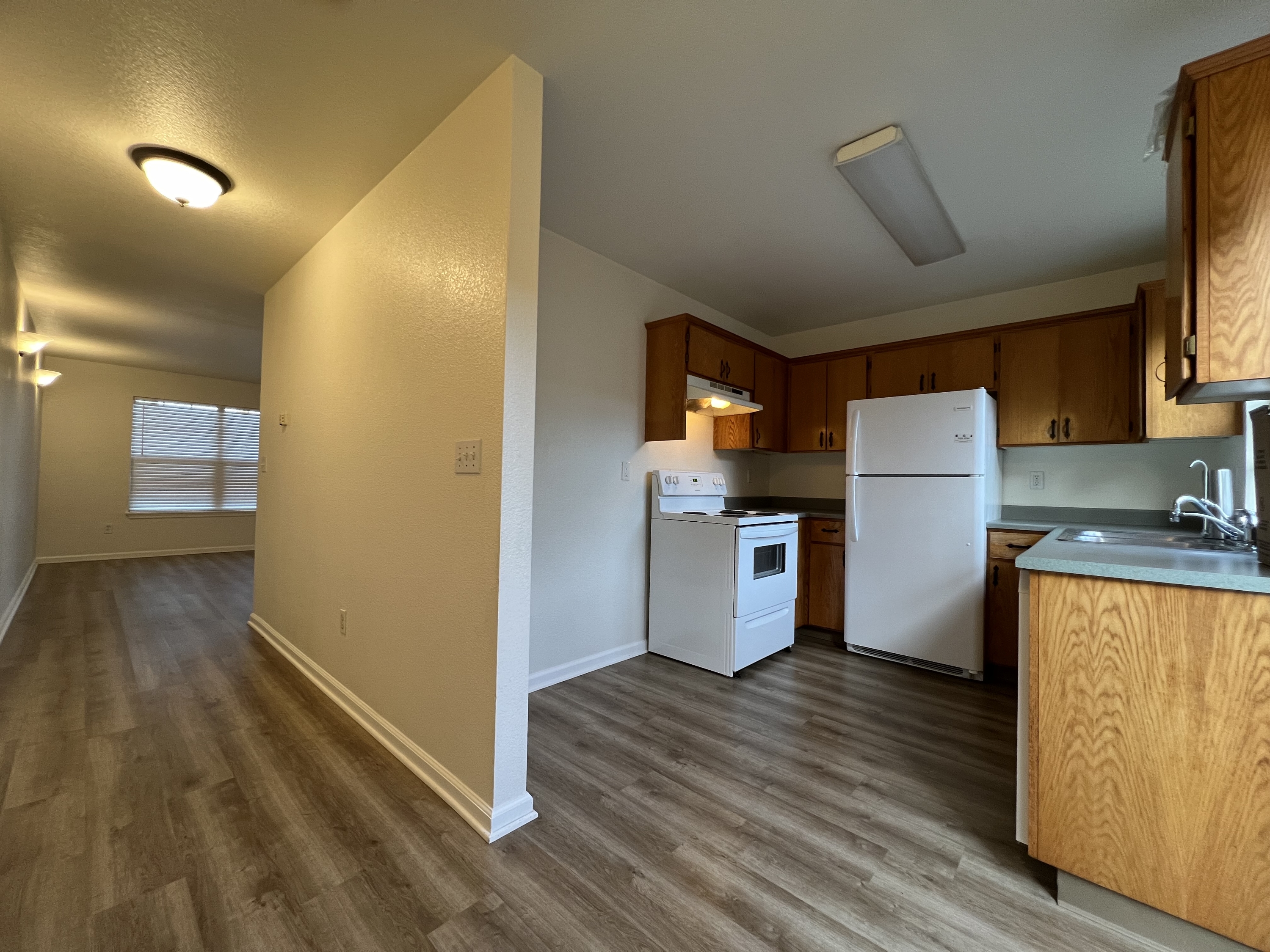 1598 Railroad Ave. - C