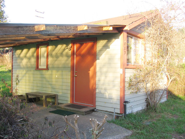 1809 Glendale Drive - 1